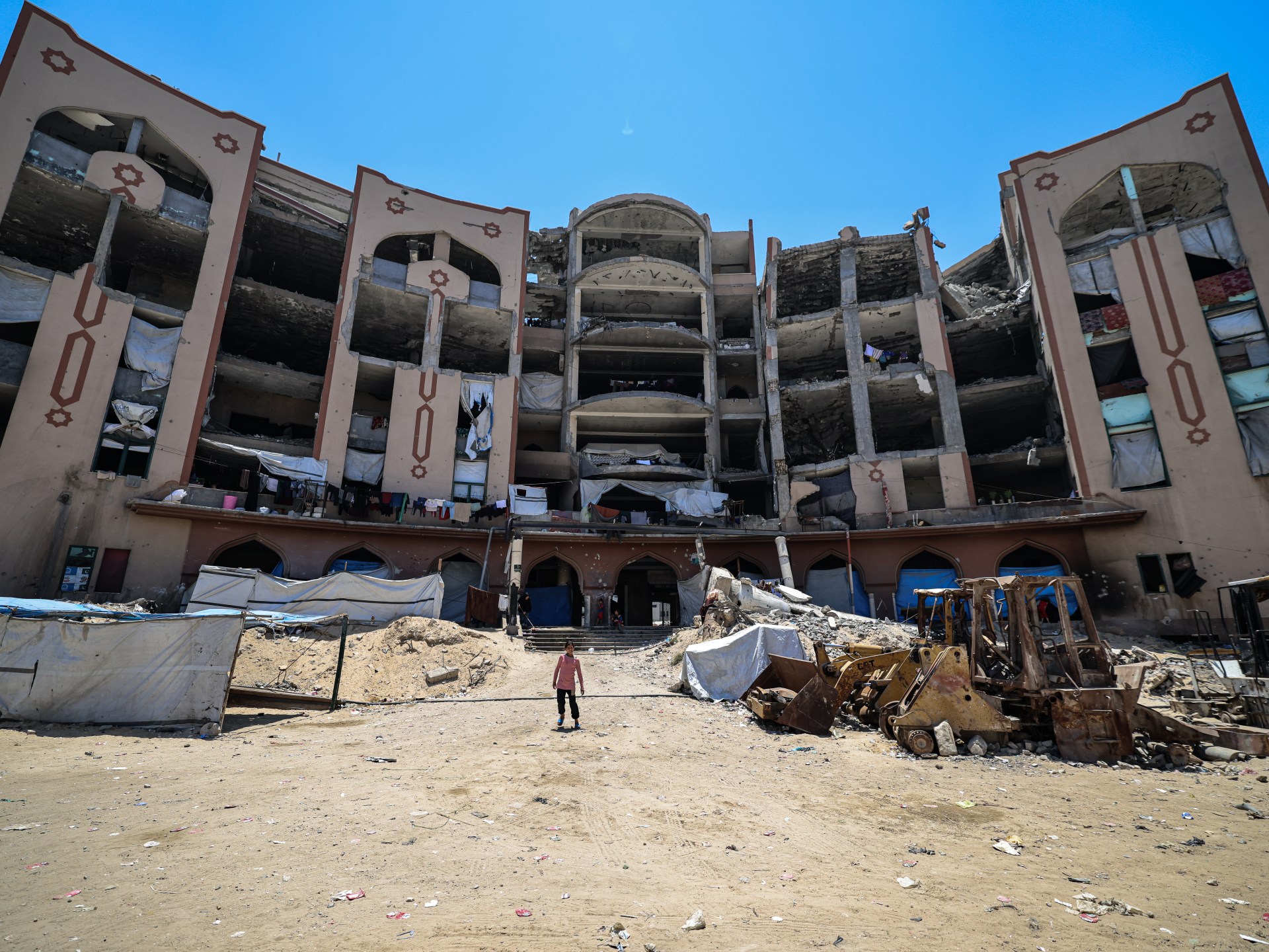 Students and staff work to bring Islamic University of Gaza back to life