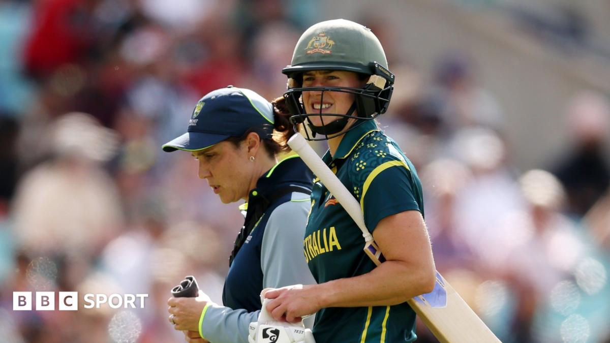 Perry gives Australia injury scare in semi-final win