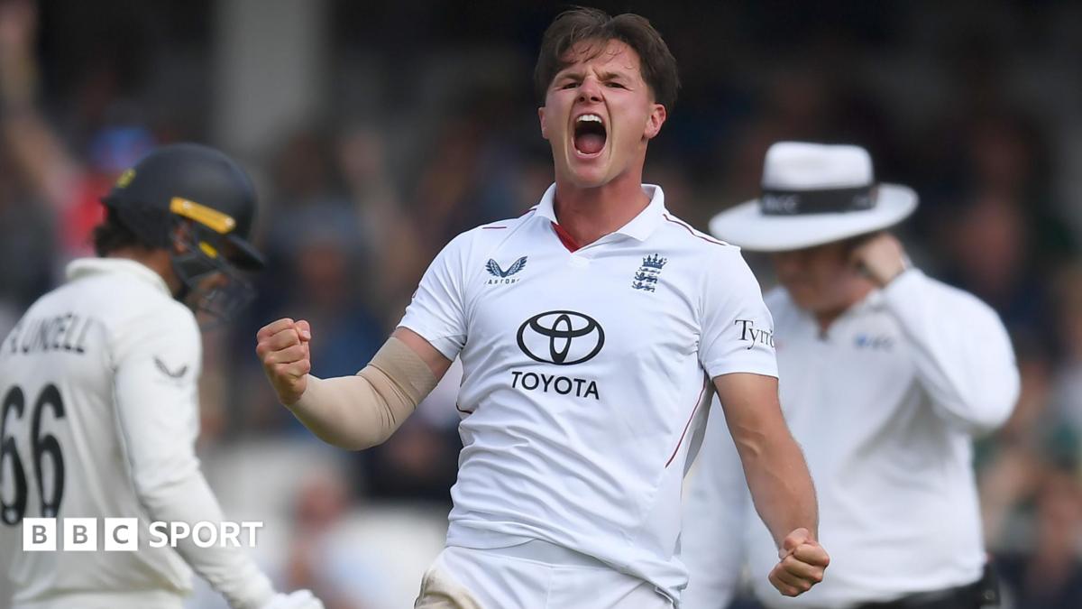 England make good start despite Stokes' absence