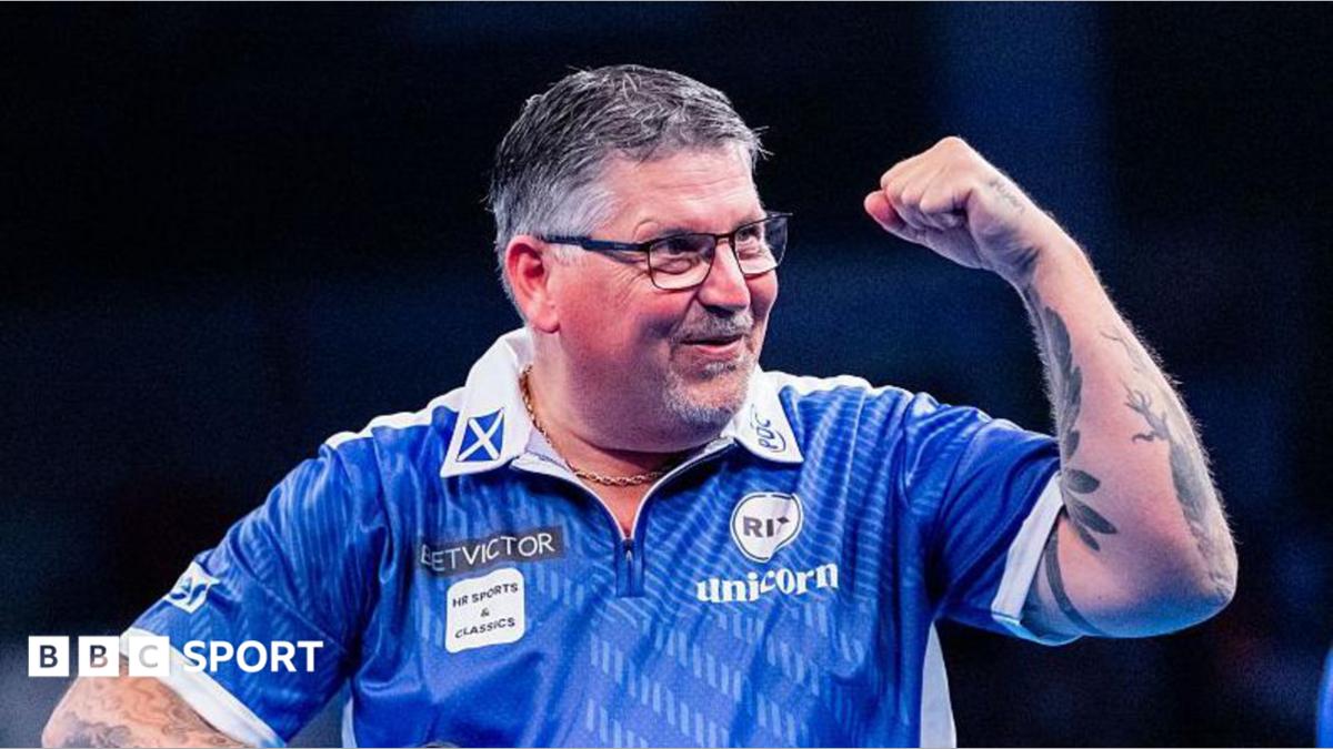Anderson thrashes Joyce at World Matchplay