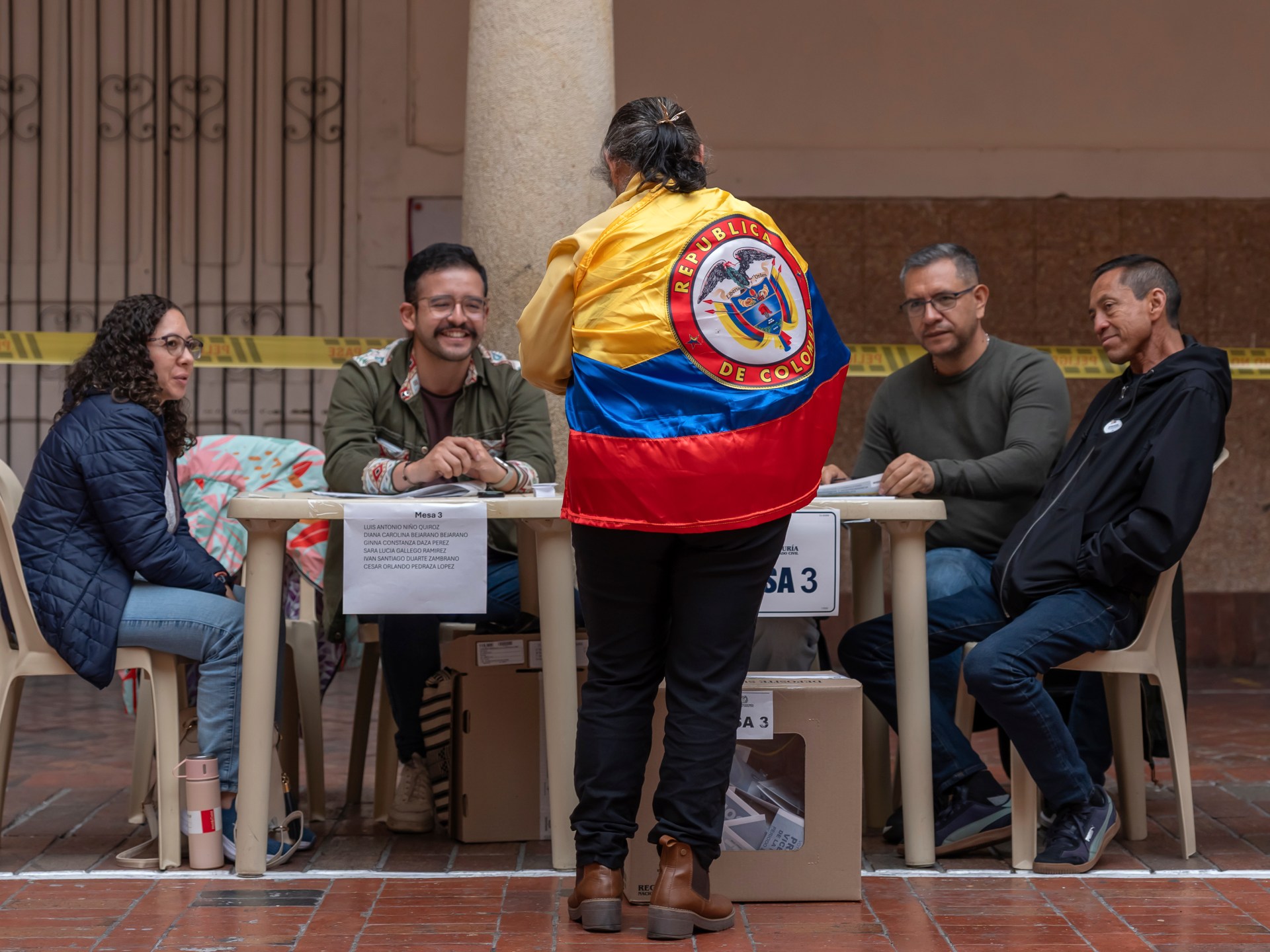 Colombians to vote in presidential run-off pitting leftist against hardliner