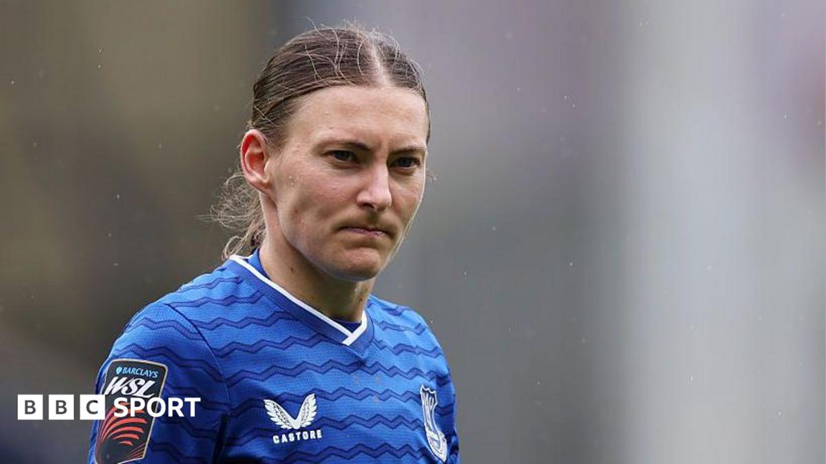 Everton sign defender Blundell on permament deal