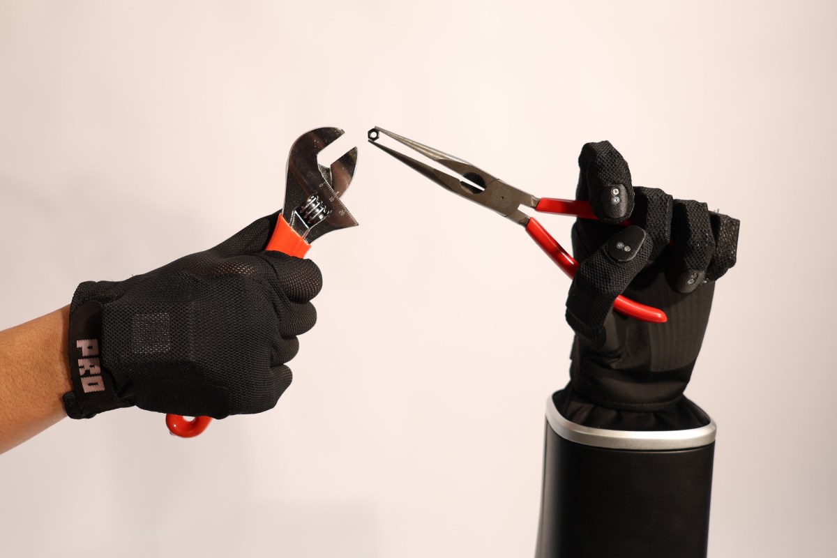 Robot hand company settles Tesla trade secret suit and announces $11M raise