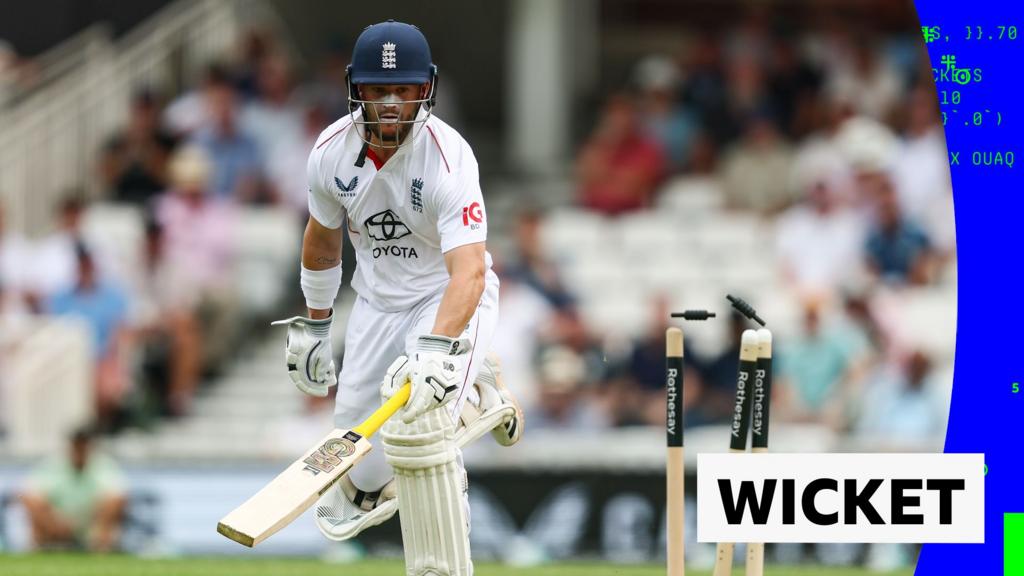 'They think they've got him!' - Duckett run out as NZ make breakthrough