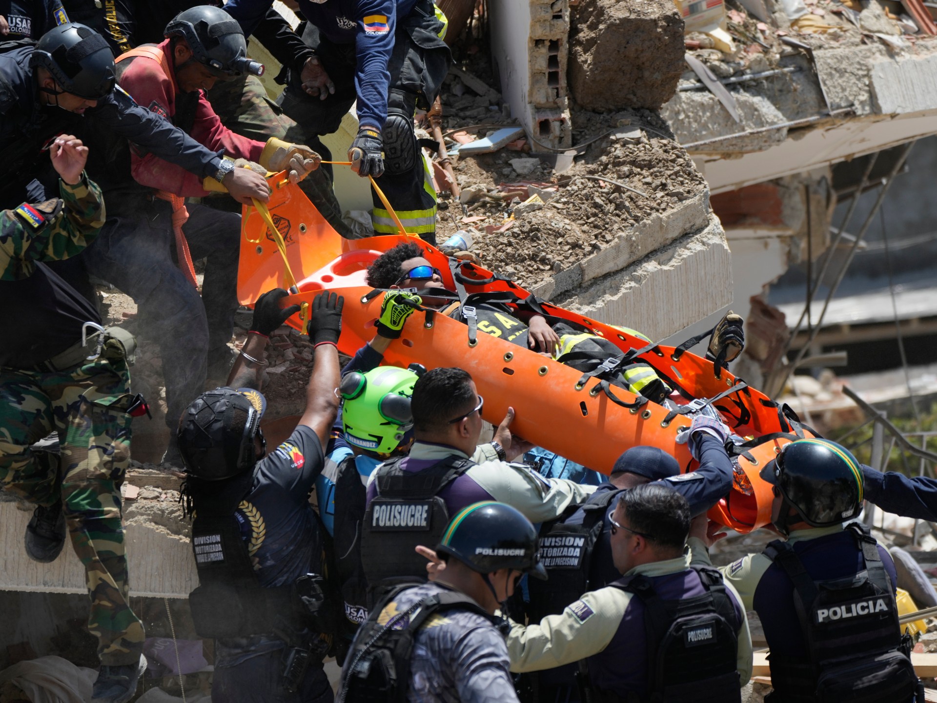 In pictures: Race against time to rescue Venezuela earthquake survivors