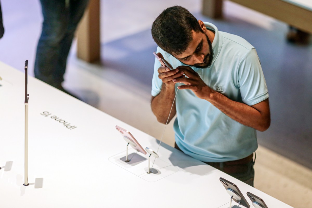 India bets billions on breaking China’s grip on smartphone manufacturing