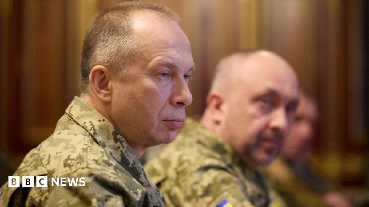 Row escalates in Ukraine over army chief's future