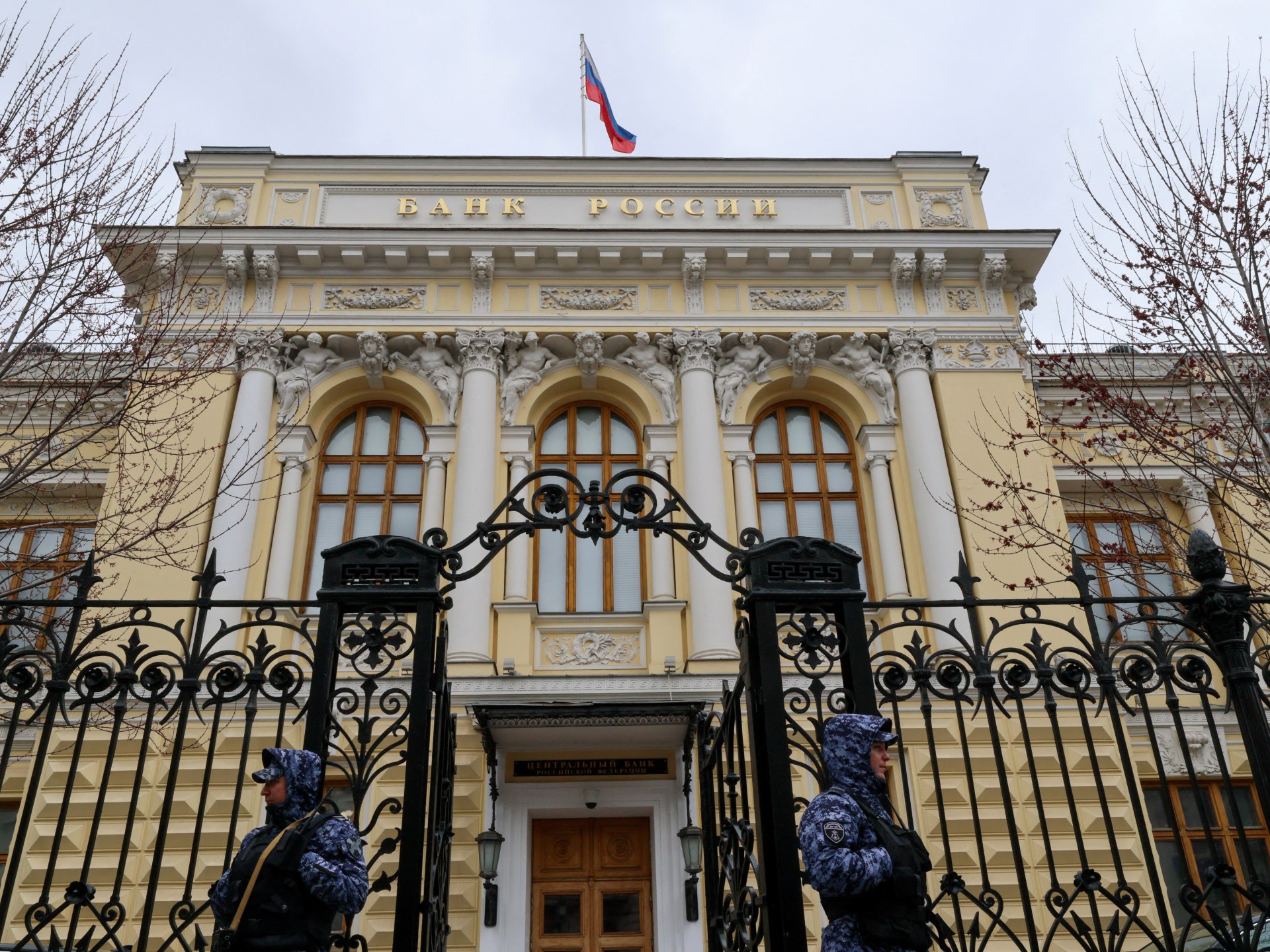 Why have half a million Russians gone bankrupt amid Ukraine war?