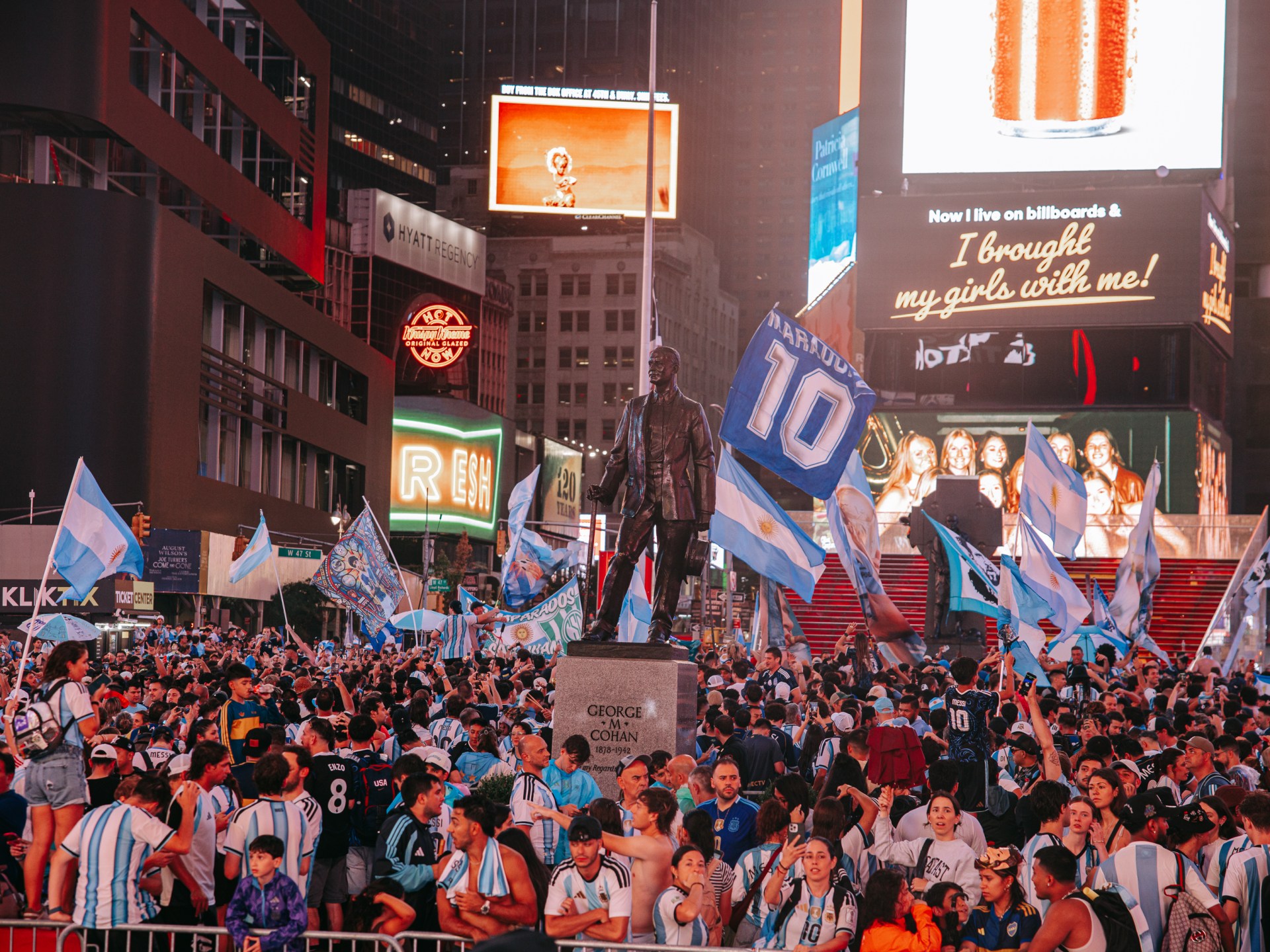 NYC swells with Spanish, Argentinian fans anticipating World Cup glory