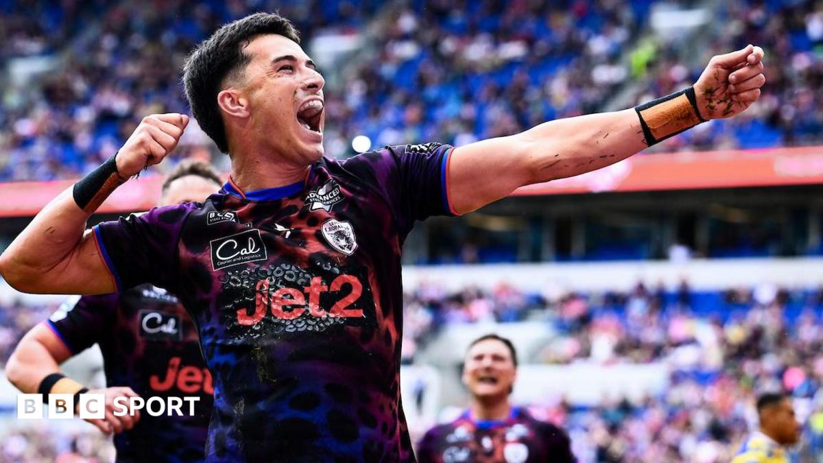 Warrington title hopes hit by dominant Leigh
