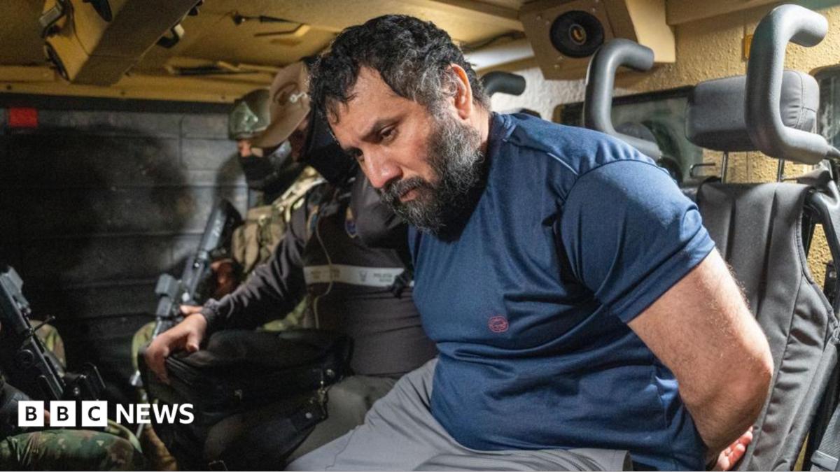 Men disguised as police kill Ecuadorean drug lord's brother
