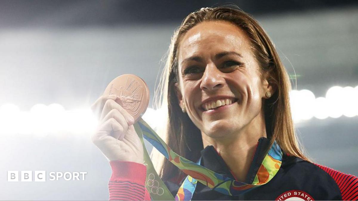 Olympic medallist Simpson collapses at mile event