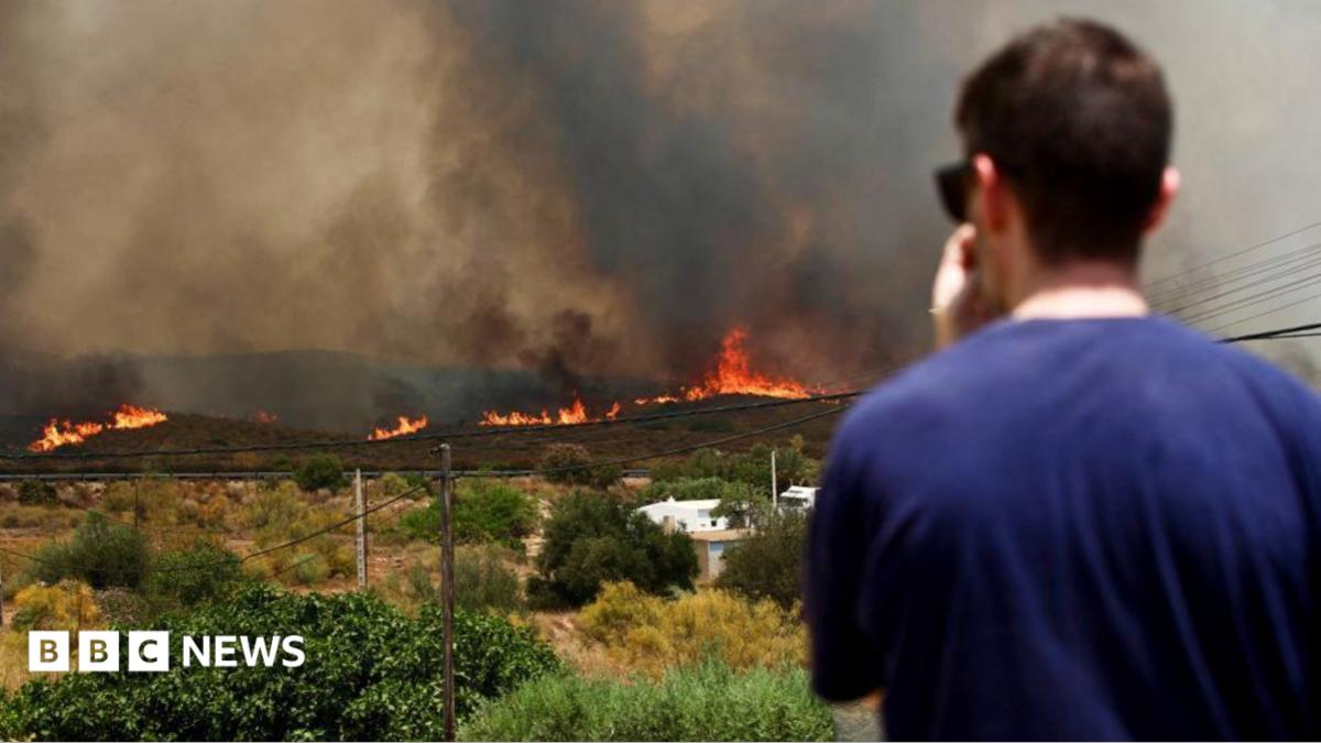'Really frightening, unbelievably quick': Witnesses describe fleeing deadly Spain wildfire