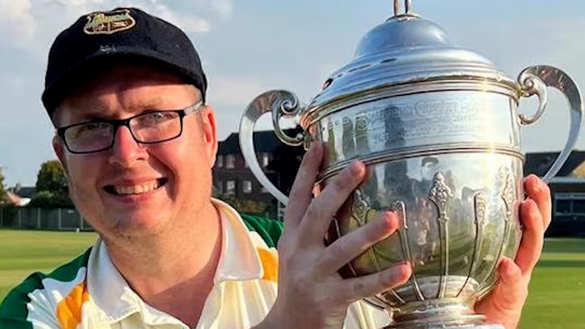 Amateur cricketer accused of faking an edge with a finger snap