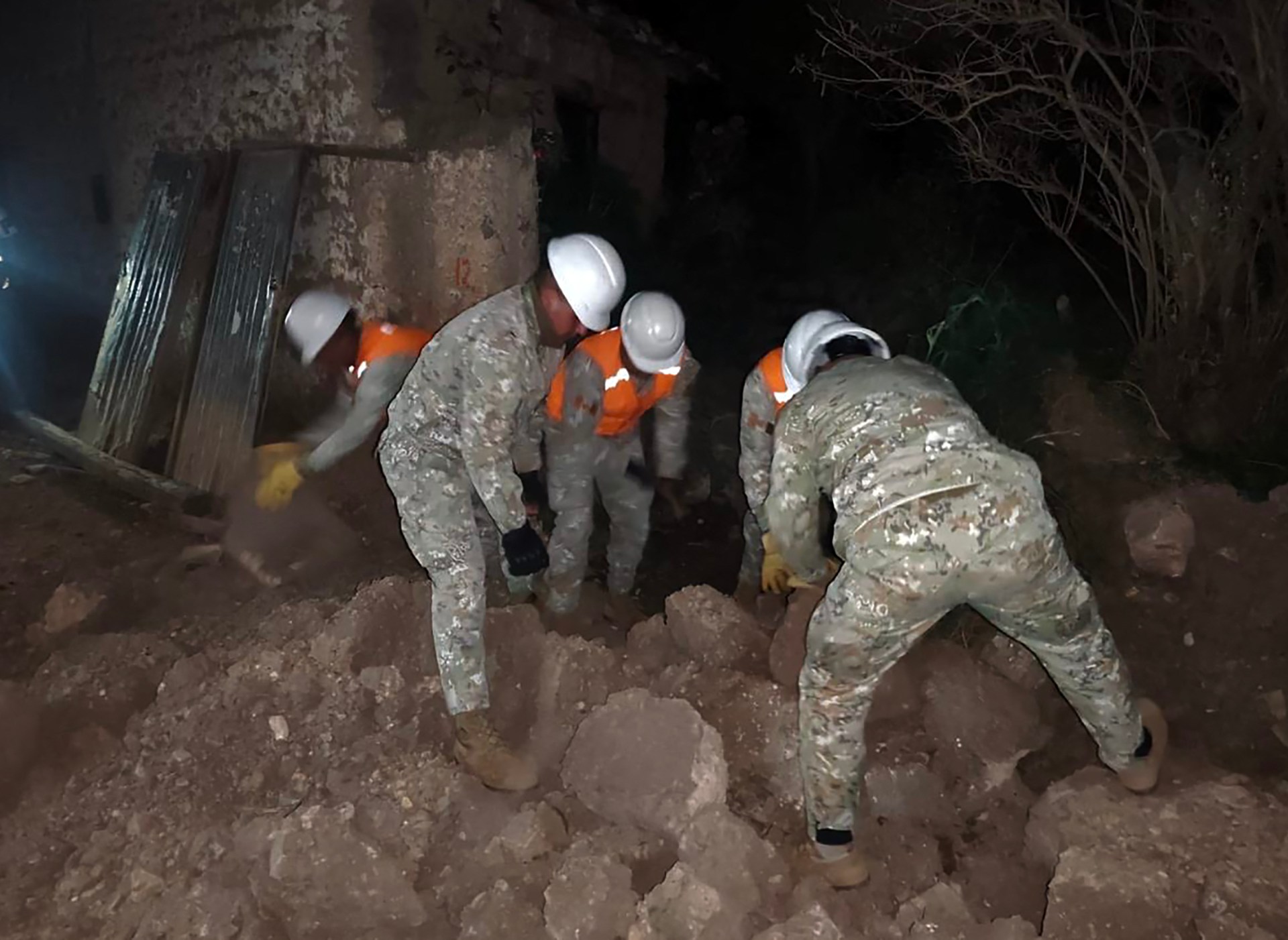 Twin earthquakes strike Peru killing at least five