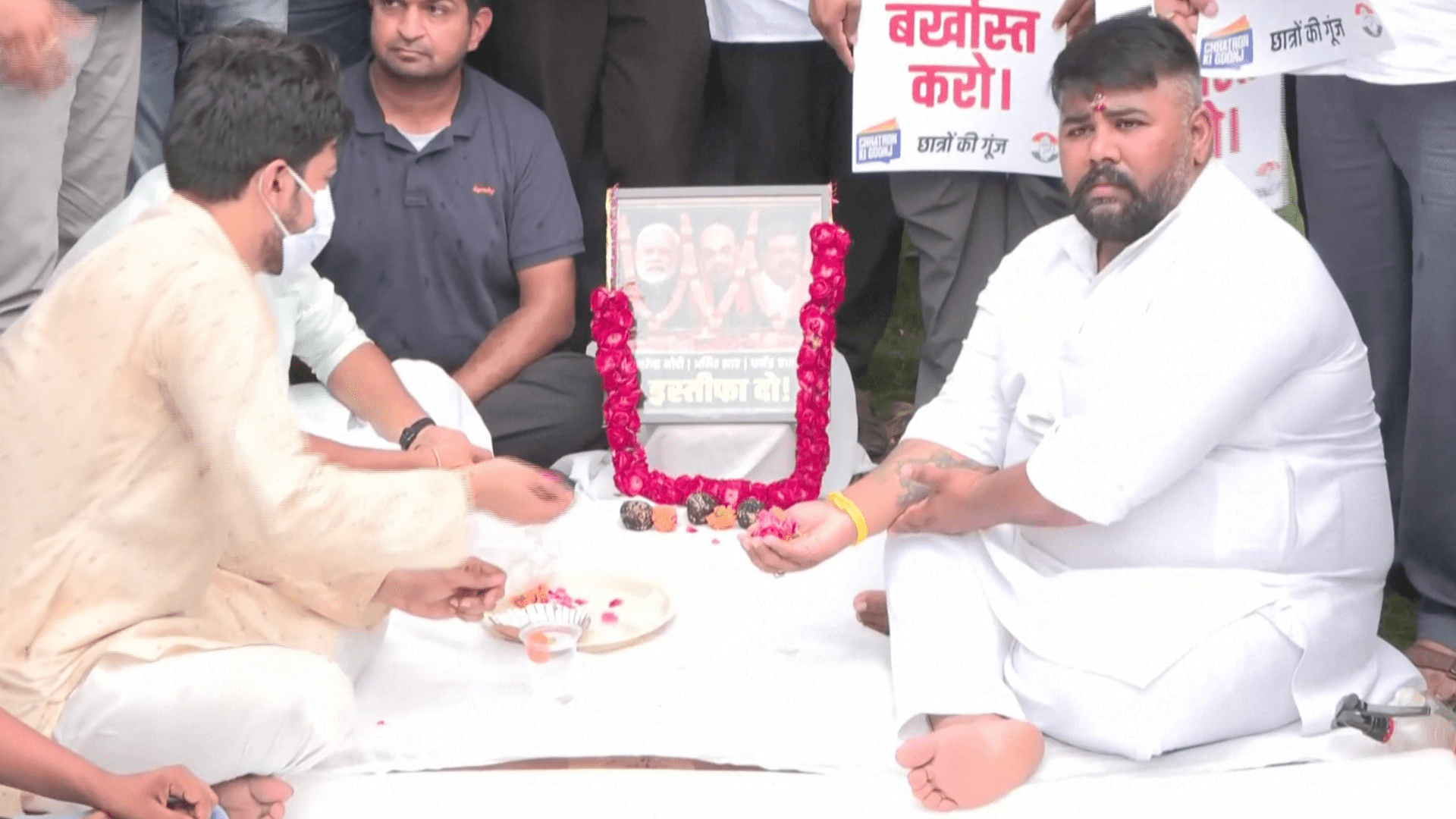 Congress Party holds ‘funeral’ for India PM Modi and cabinet ministers