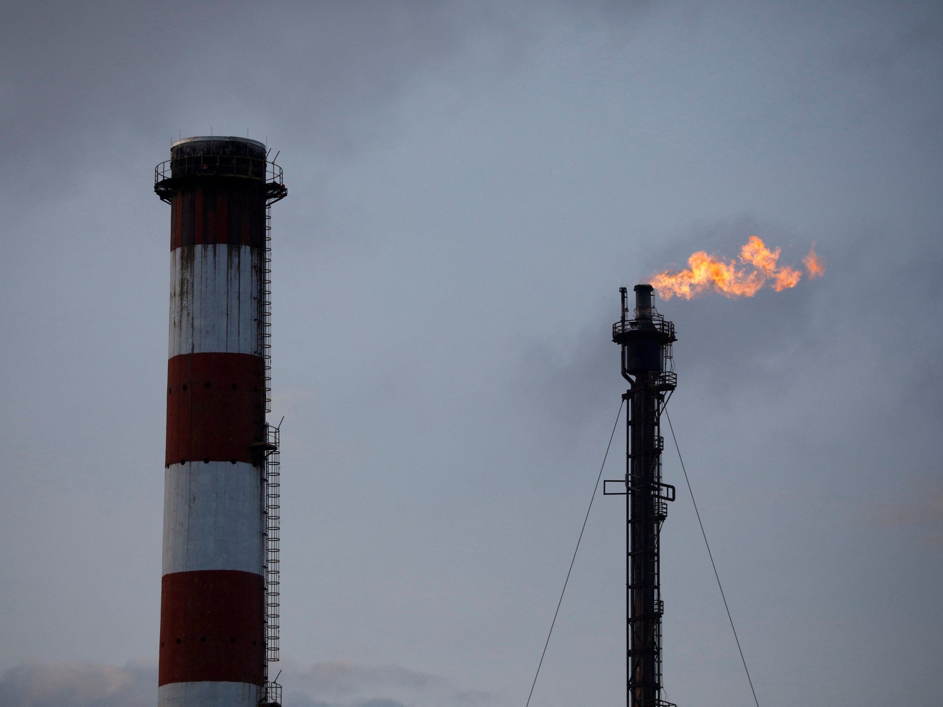 EU pauses methane penalties amid energy crisis, US pressure