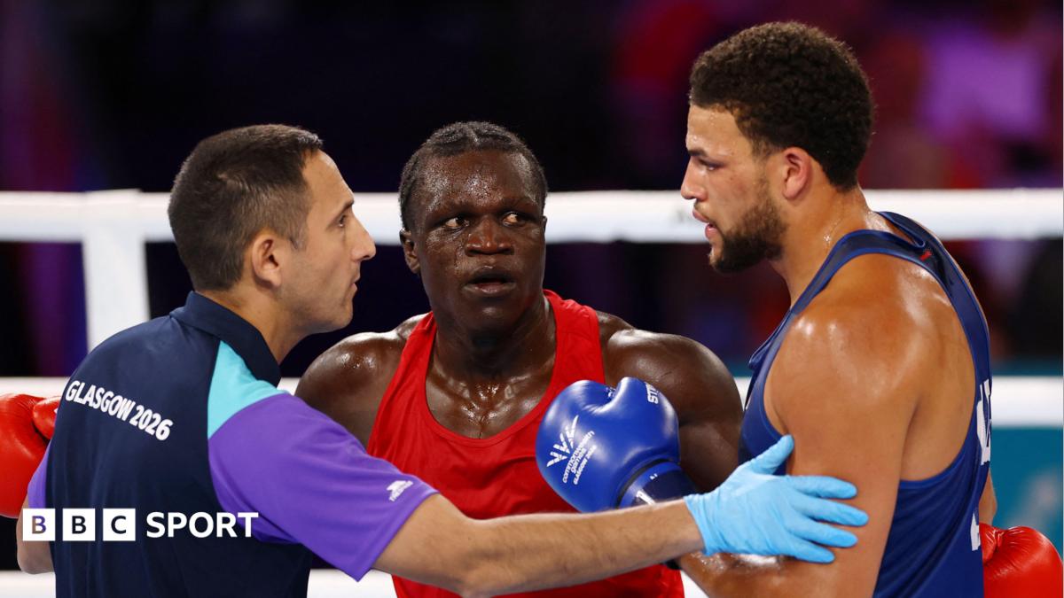 Boxer Abdul - grandson of dictator - disqualified for headbutt