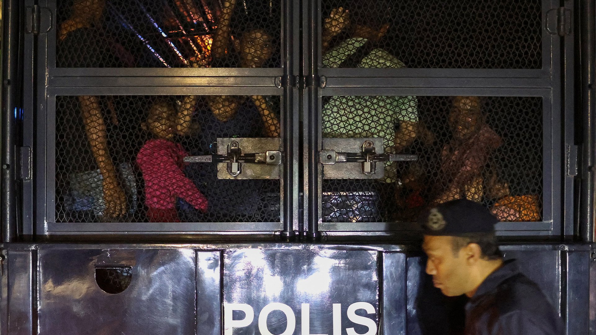 Malaysia detains more than 100 Rohingya seeking help from the UN