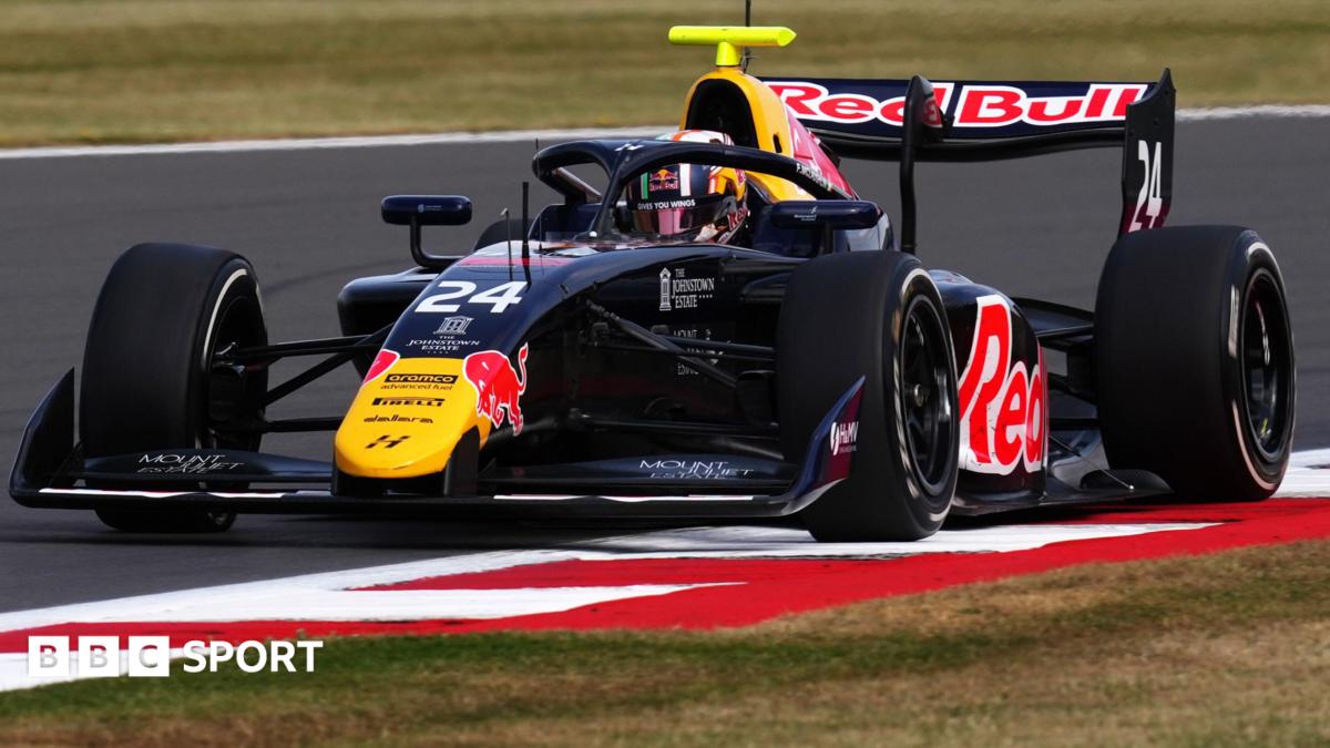 Teenager McLaughlin scores first Formula 3 points