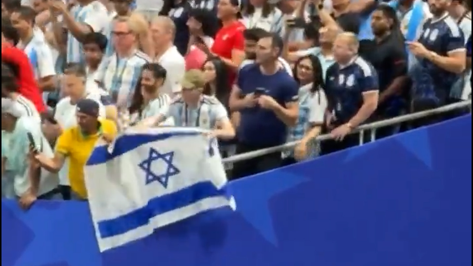 Argentina fan waves Israeli flag at World Cup match with Egypt