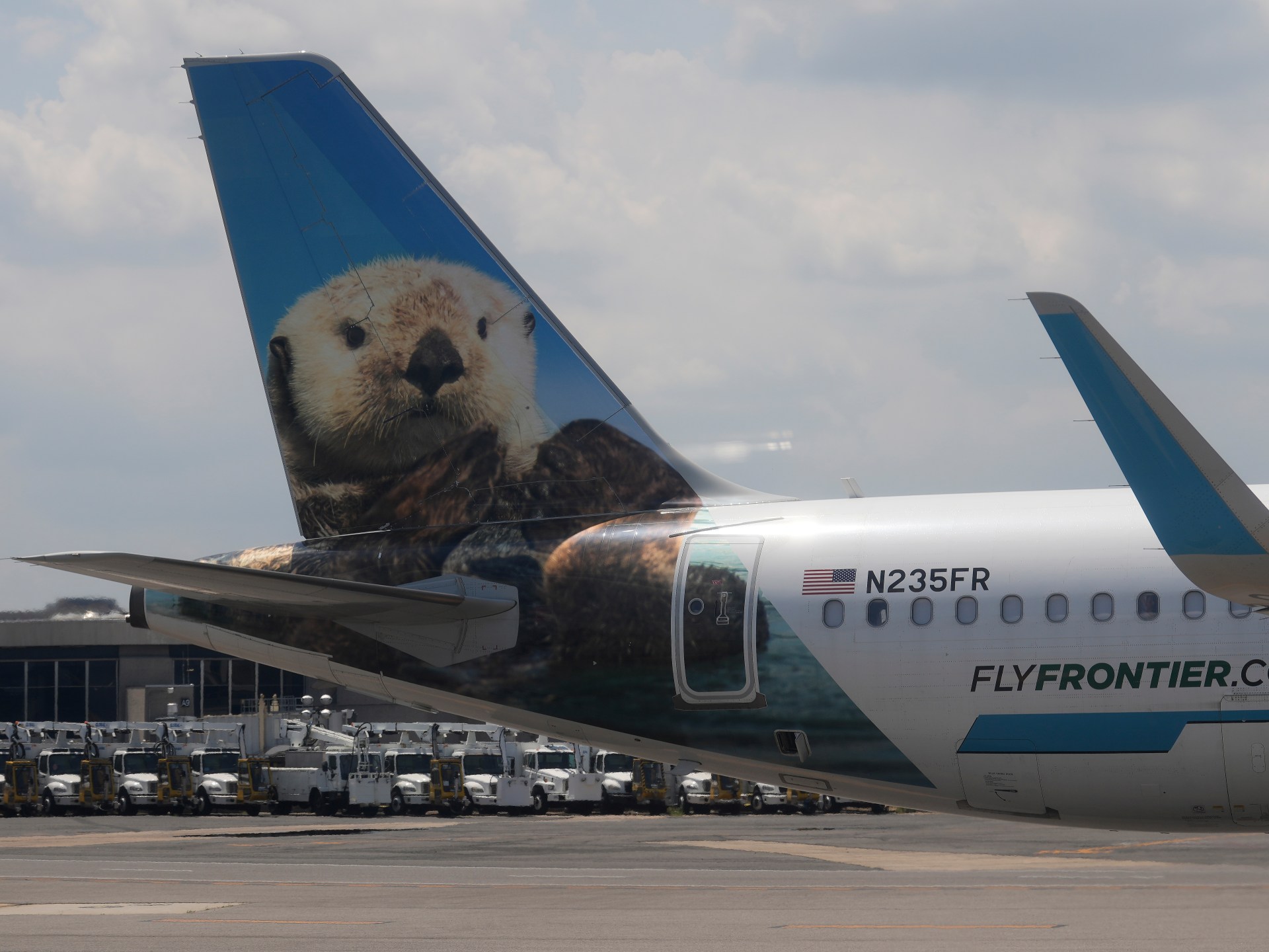 US summer travel slumps under rising fares and fuel expenses