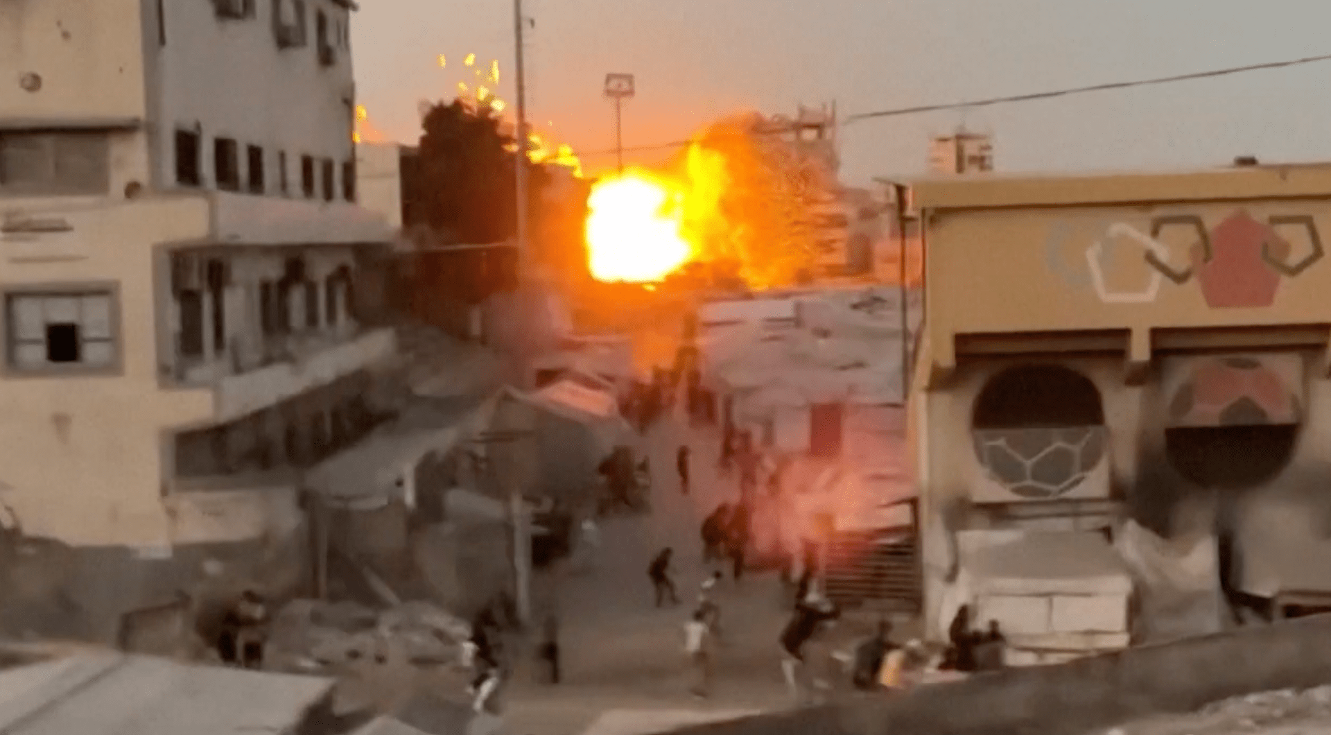 Israeli airstrike destroys Gaza City mosque near displacement camp
