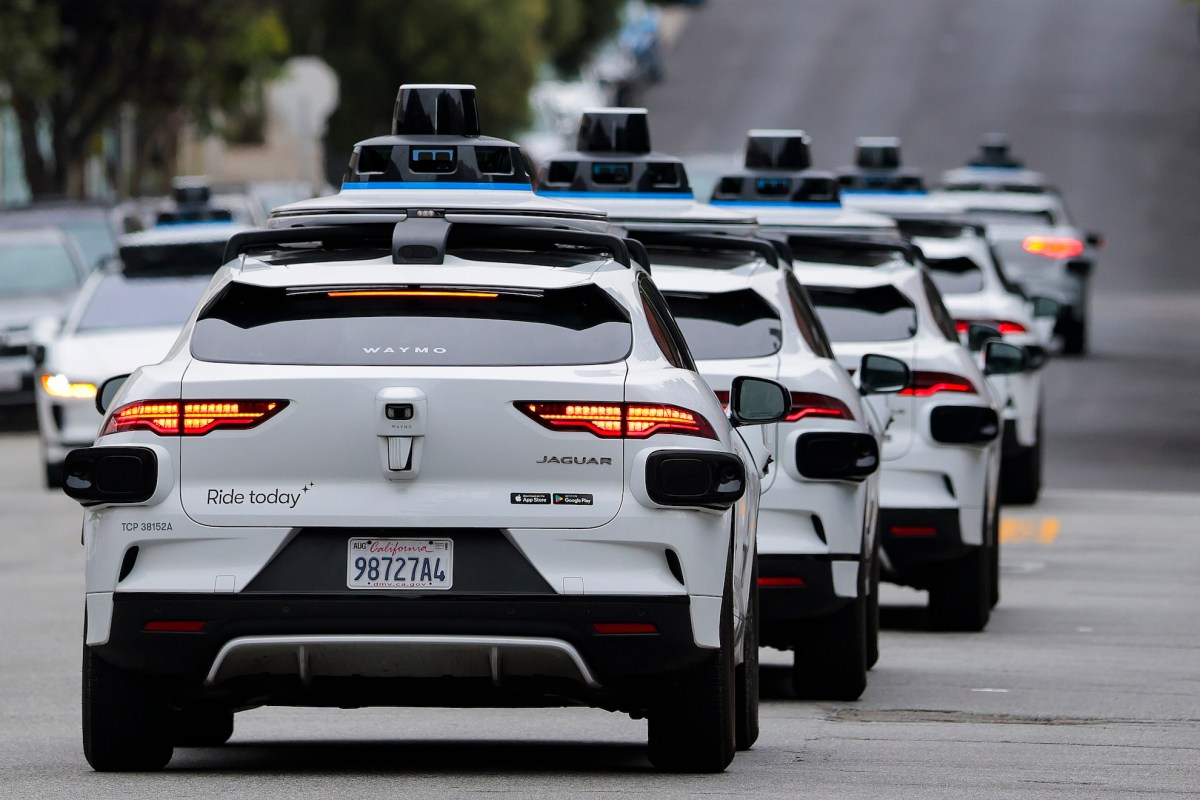 Waymo says San Francisco service has resumed after one-hour pause