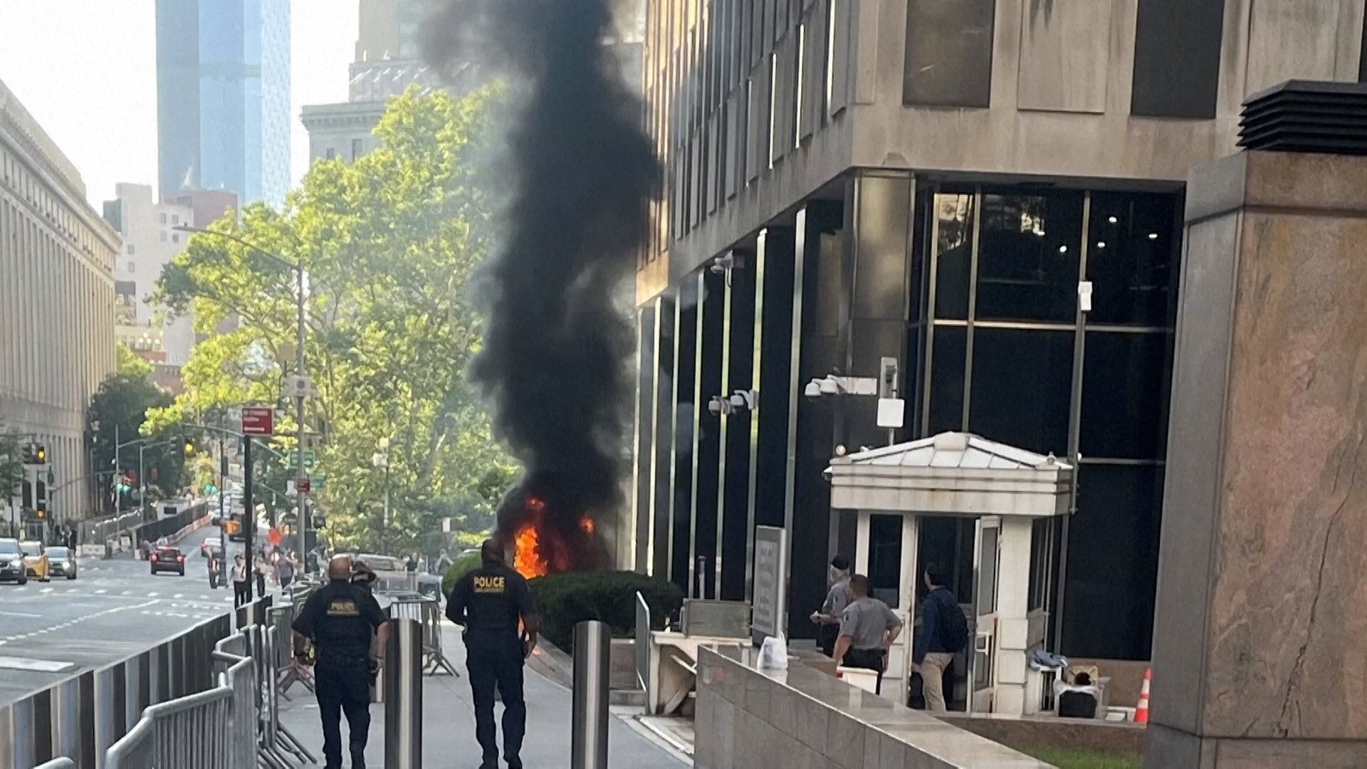 Man arrested after fire outside New York immigration court