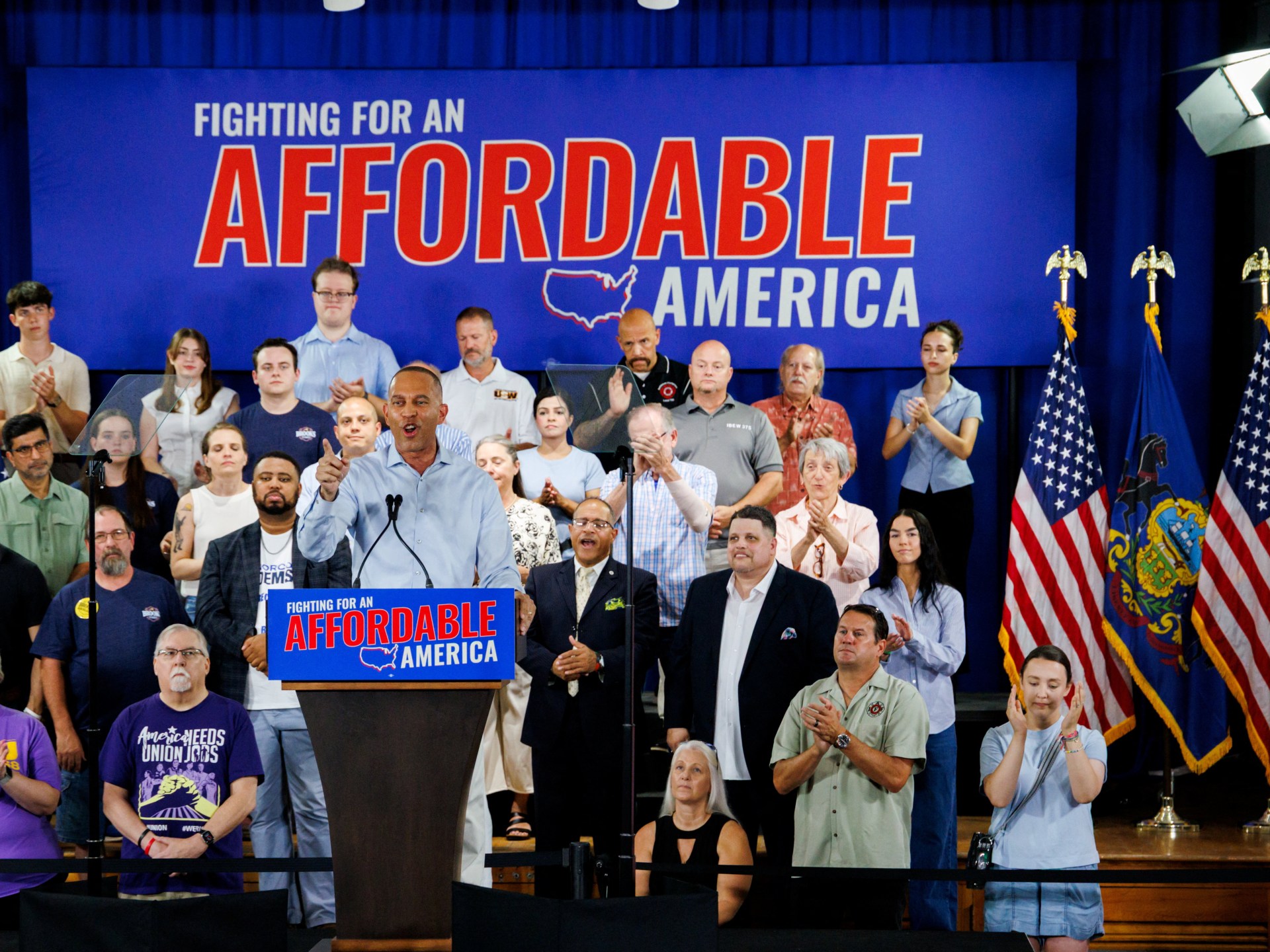 Hakeem Jeffries puts affordability at centre of Democrats’ midterm campaign
