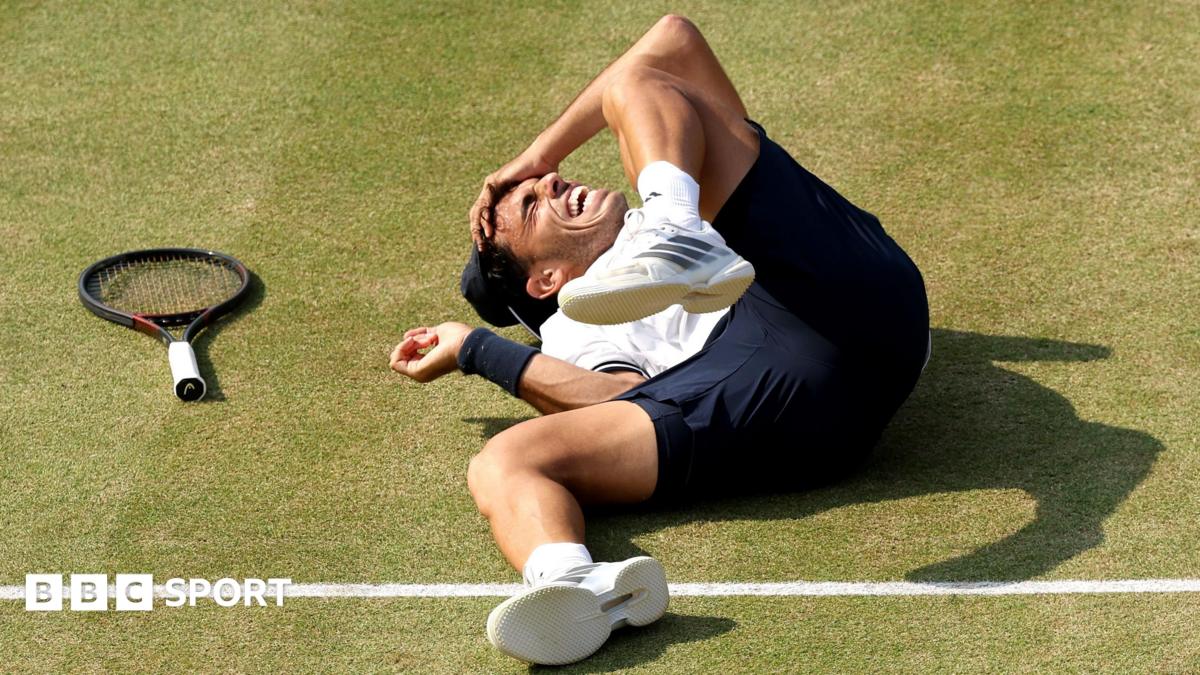 Cerundolo wins biggest title of career at Queen's as parents fly in just in time