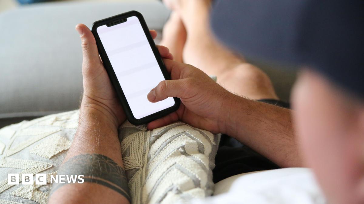 Trains and emergency calls affected after major outage at Australia's largest telecoms company