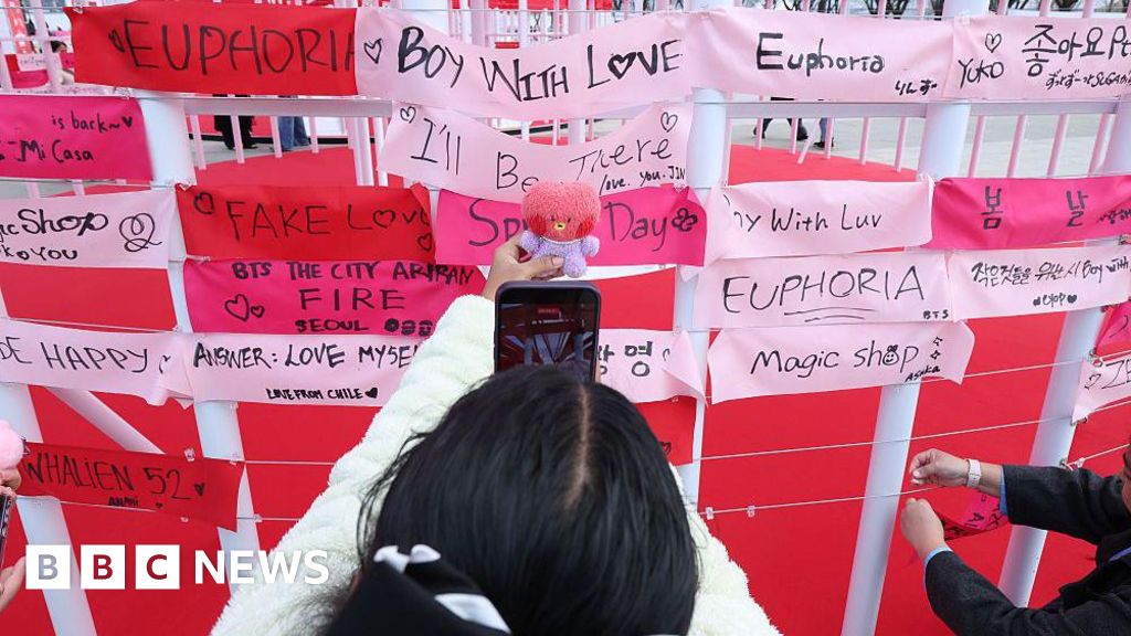 The BTS fans losing thousands as scammers cash in on comeback tour ticket war