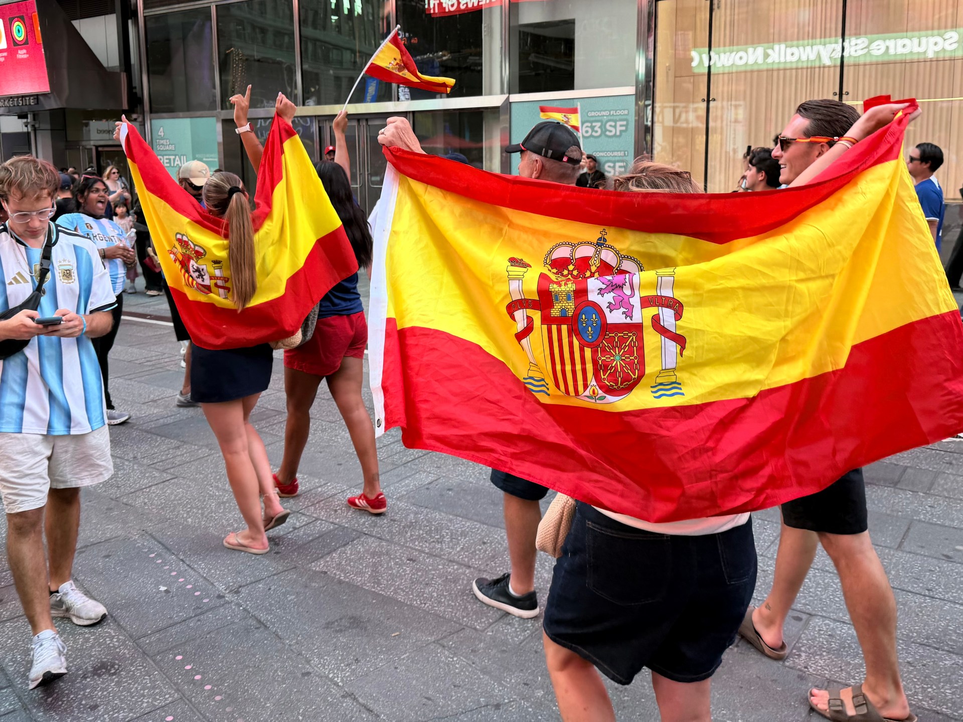 Spain fans hail new generation, as Argentina says goodbye to an icon