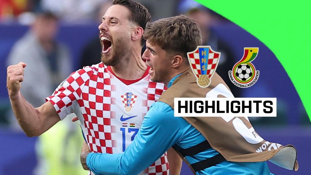 Croatia beat Ghana to reach knockout stages