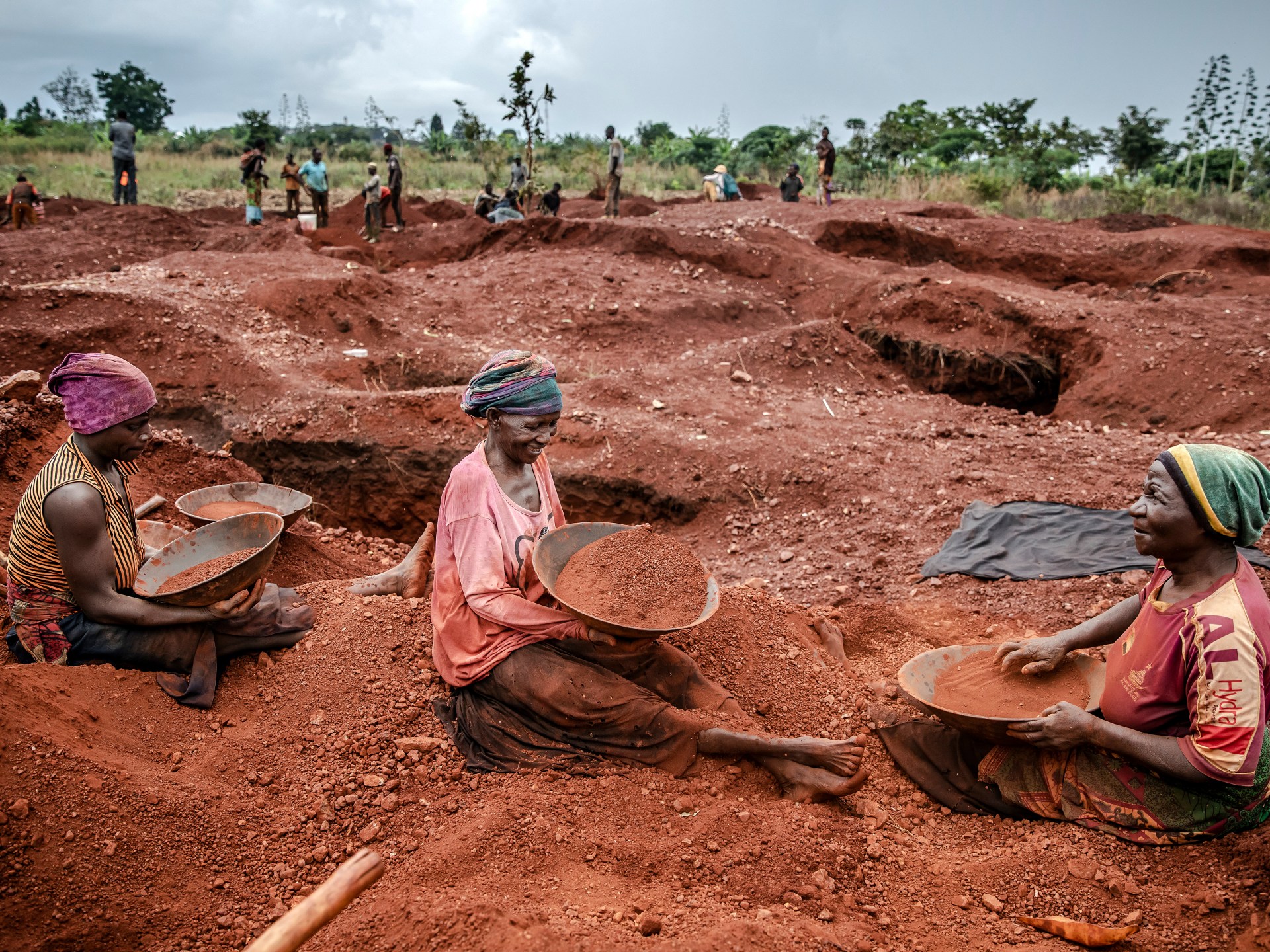 Who profits from Africa’s gold?