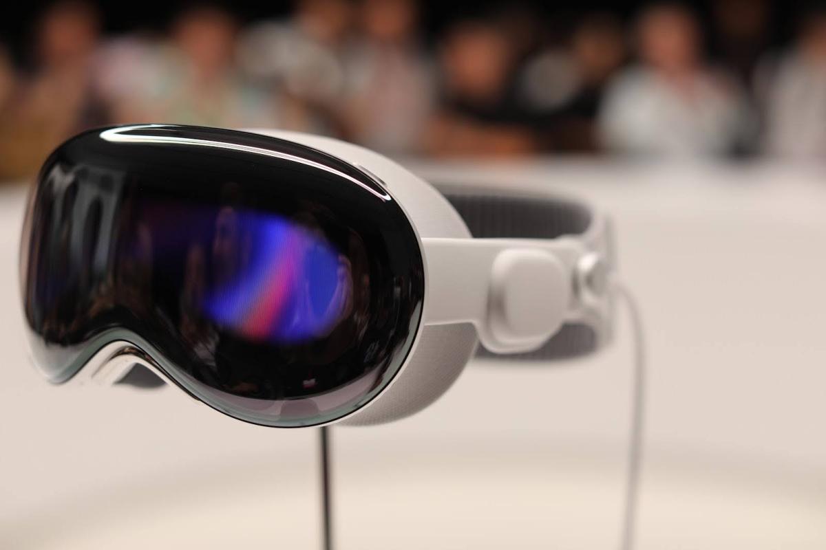 Apple Vision Pro exec is reportedly leaving for OpenAI