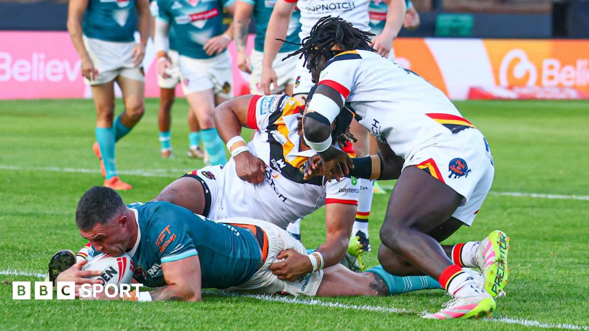 Saints go fourth as Bradford hit by second-half blitz