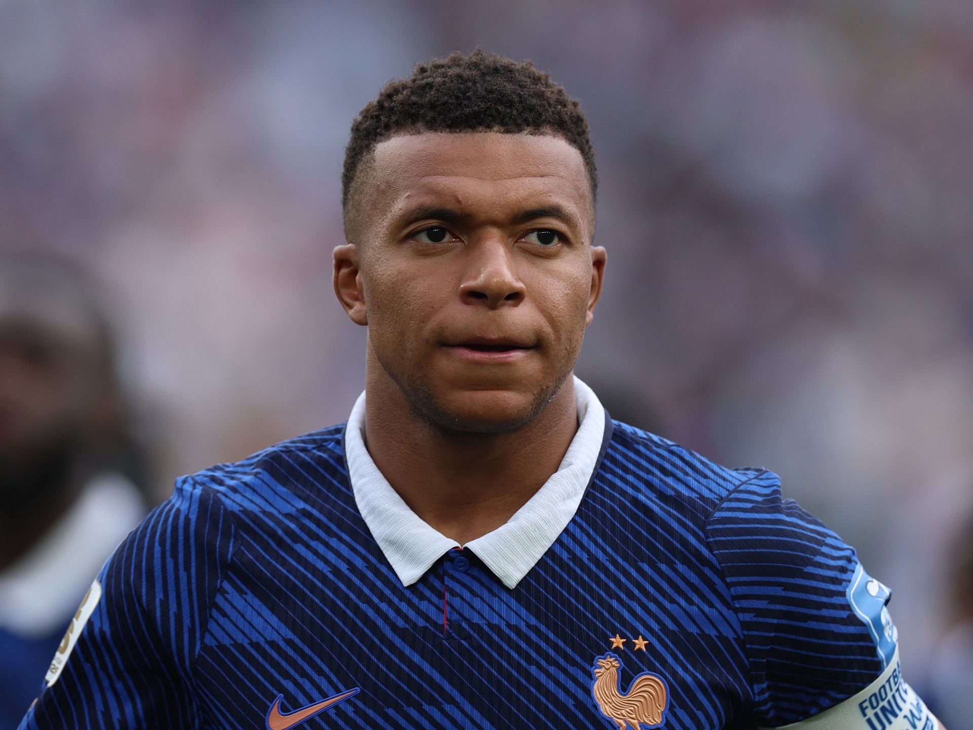 Who is leading the race for the FIFA World Cup 2026 Golden Boot award?