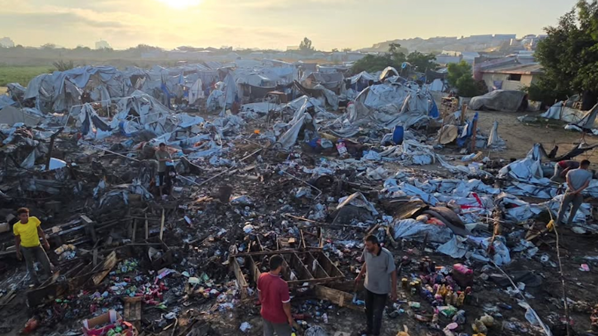 Video: At least two killed and hundreds displaced in Israeli attack on Gaza