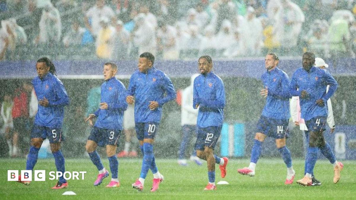What France & Iraq did during 'mentally draining' two-hour weather delay