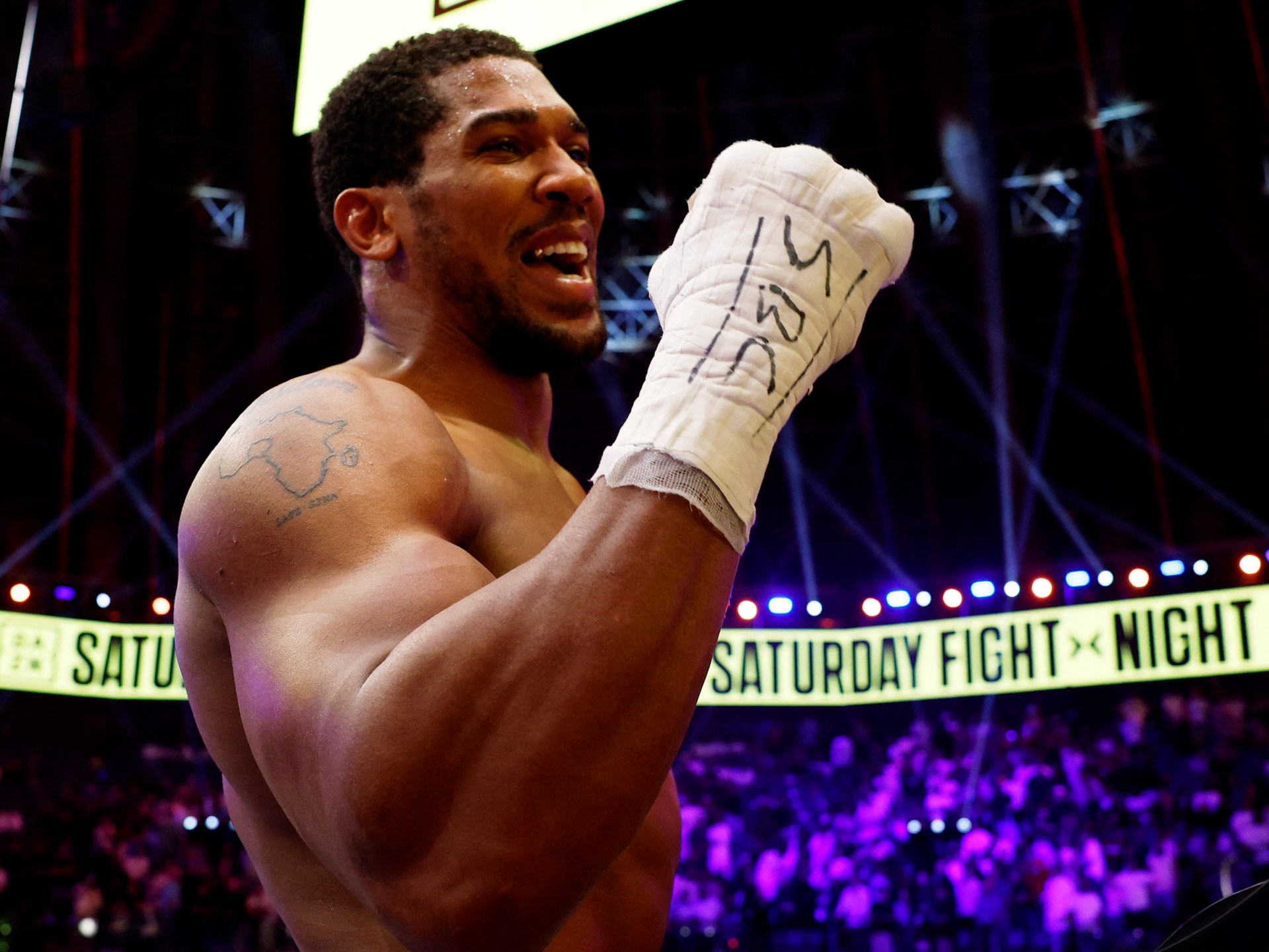 Joshua comes back twice to knock out Prenga and set up Fury showdown