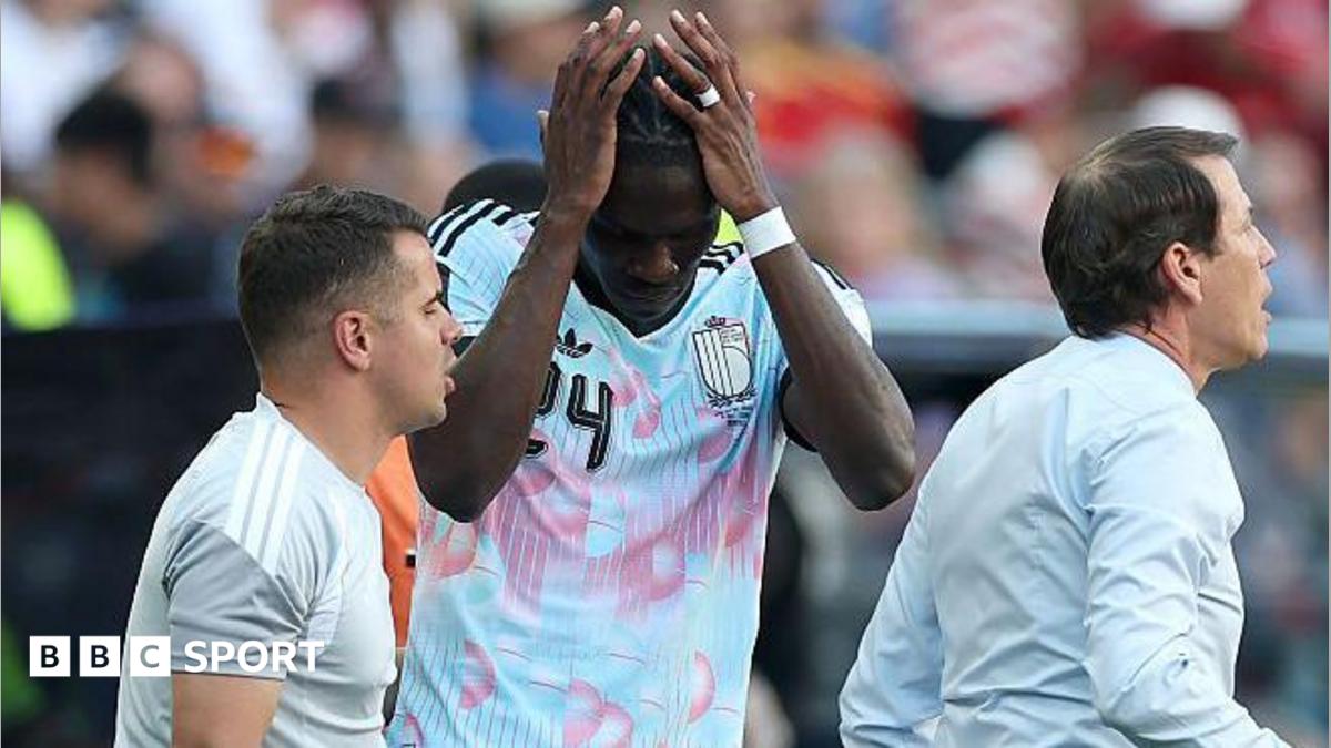 Villa and Belgium midfielder Onana ruptures ACL on World Cup duty