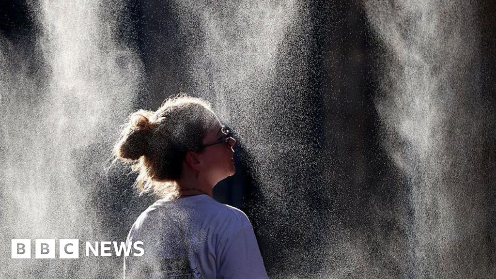 More than half of France under red alerts as heatwave intensifies