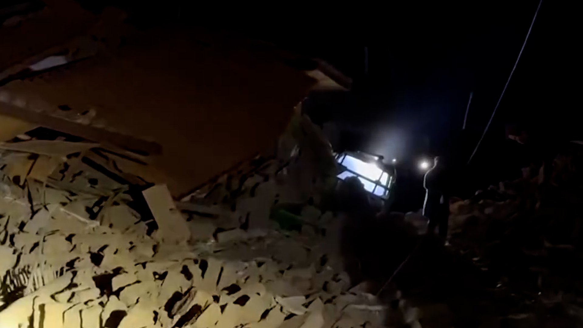 5.6 magnitude earthquake hits Peru