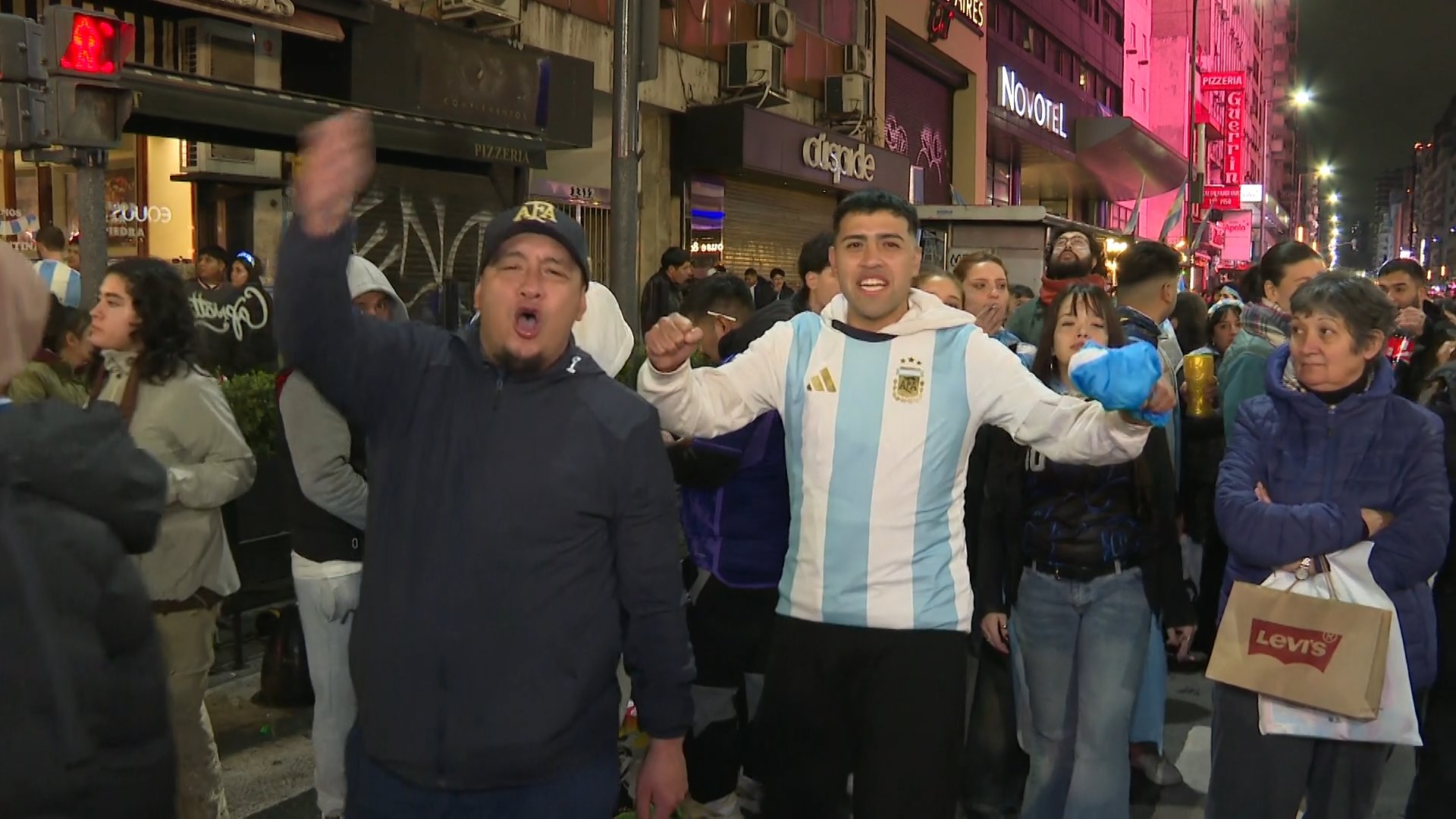 Argentinians show pride in Buenos Aires despite World Cup final defeat