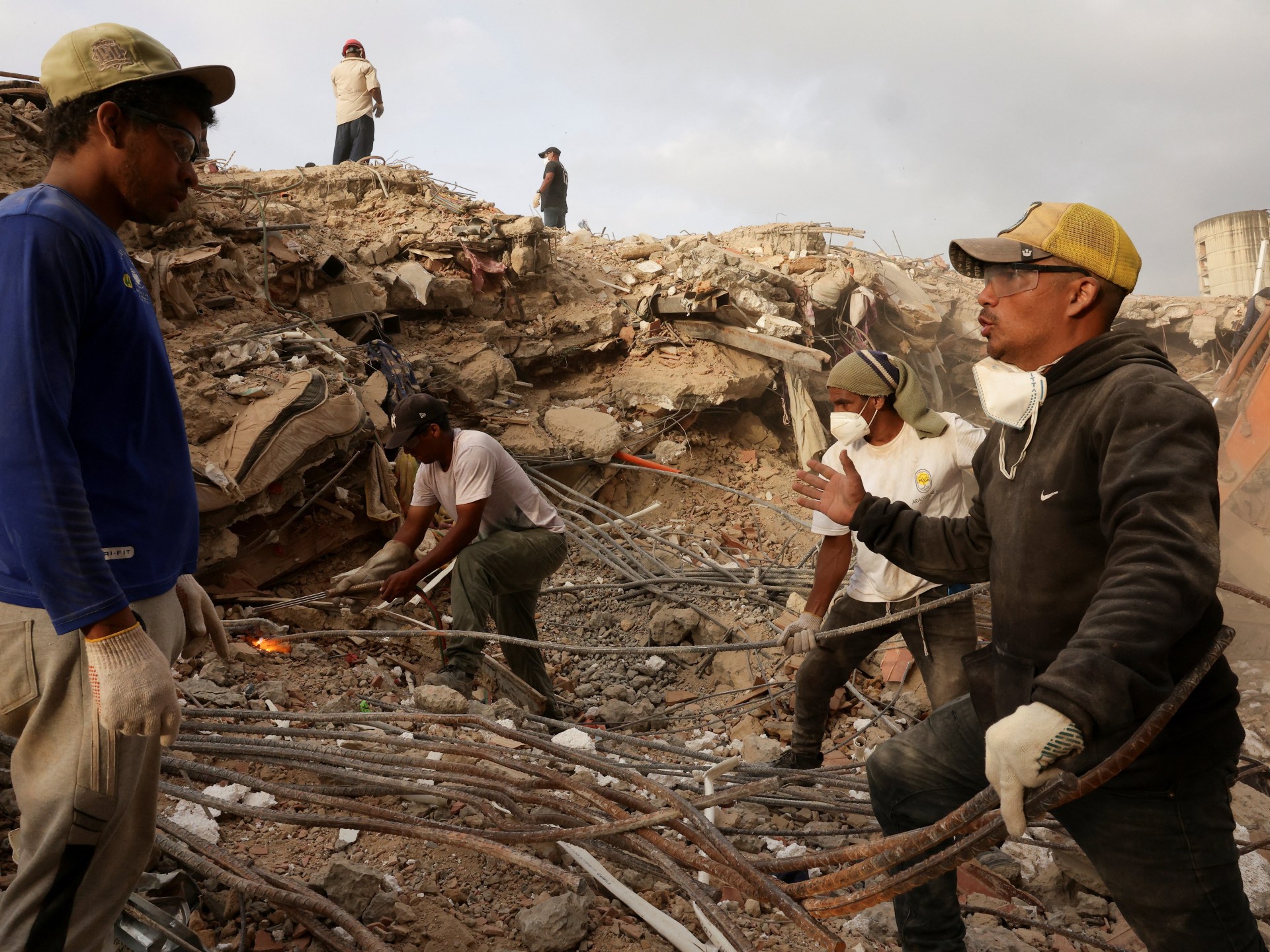 Searching for closure: Venezuela families refuse to give up after quakes