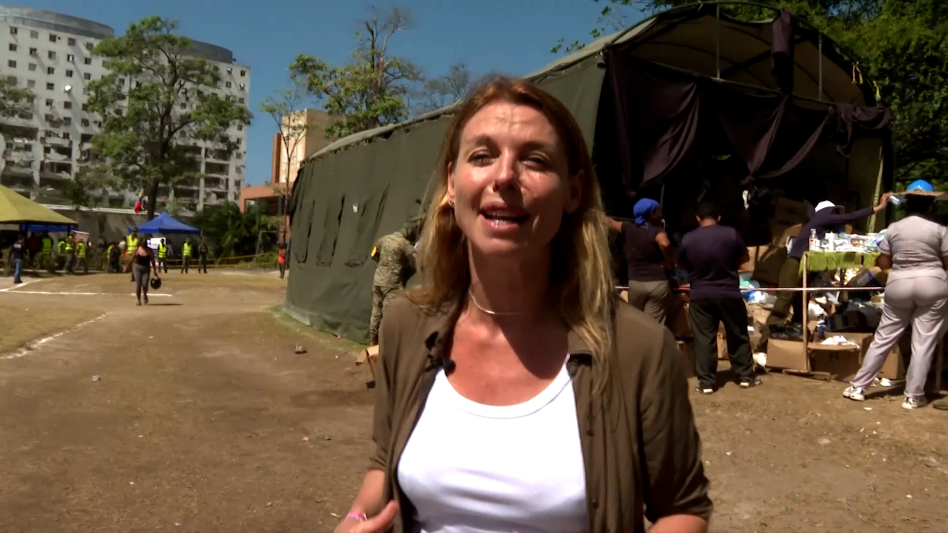 Survivors look to foreign aid after the earthquakes in Venezuela