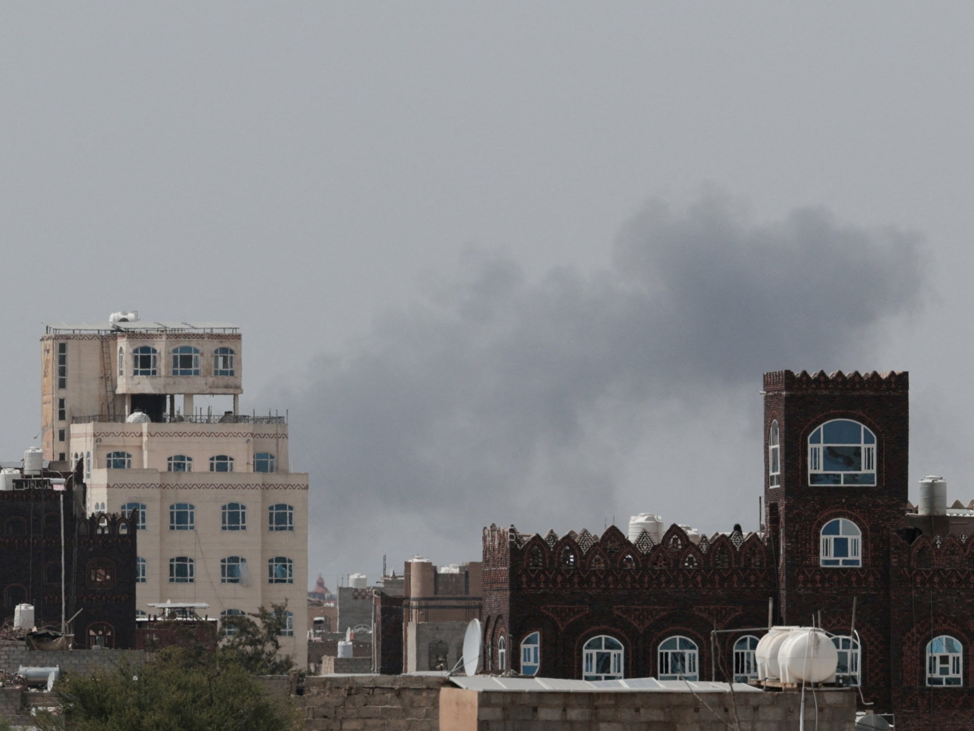 Yemen gov’t says its forces attacked Sanaa airport
