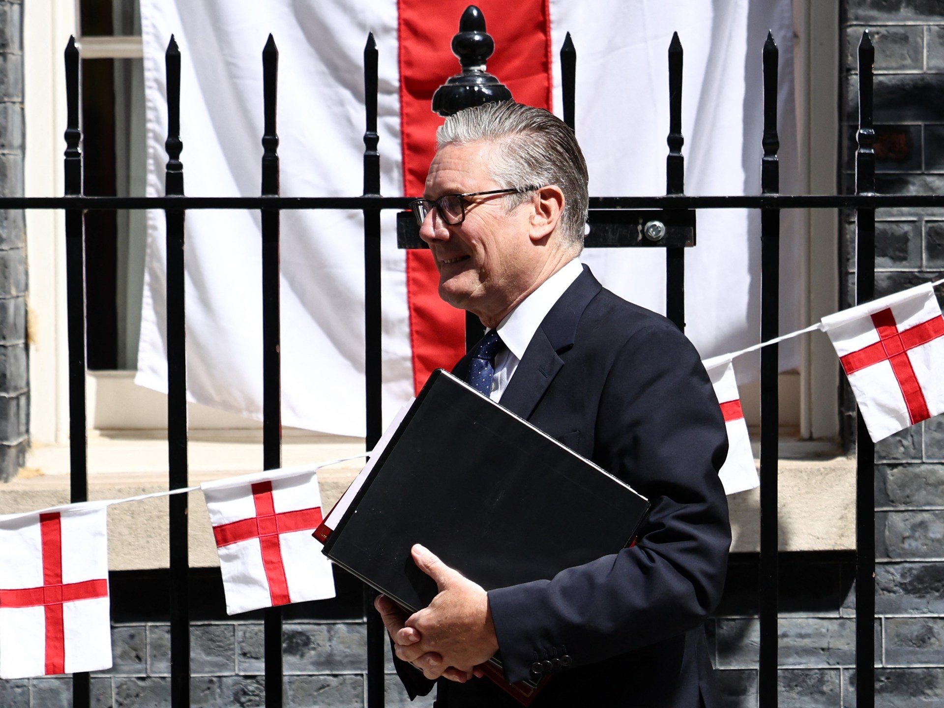 Starmer bids MPs goodbye as British PM and pledges to support his successor